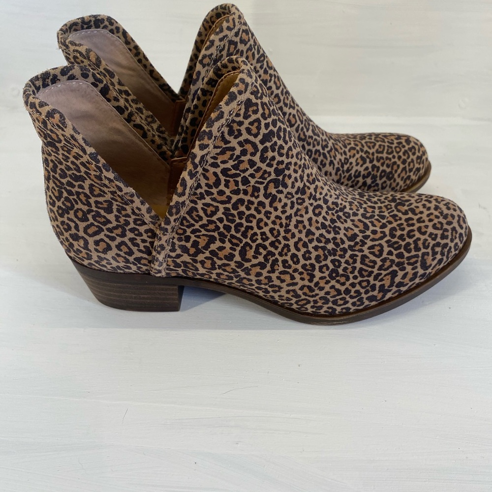 NEW Lucky Brand Baley2 Ankle Boots Sophia 6